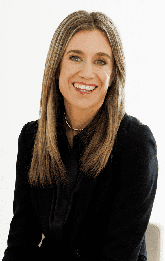 Real Estate Agent Becky Dausen